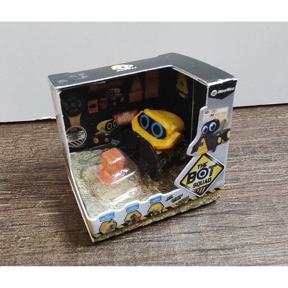 ZURU 5 Surprise Toy Mini Brands Series 2 #124 WOWWEE THE BOT SQUAD JOE-PLOW